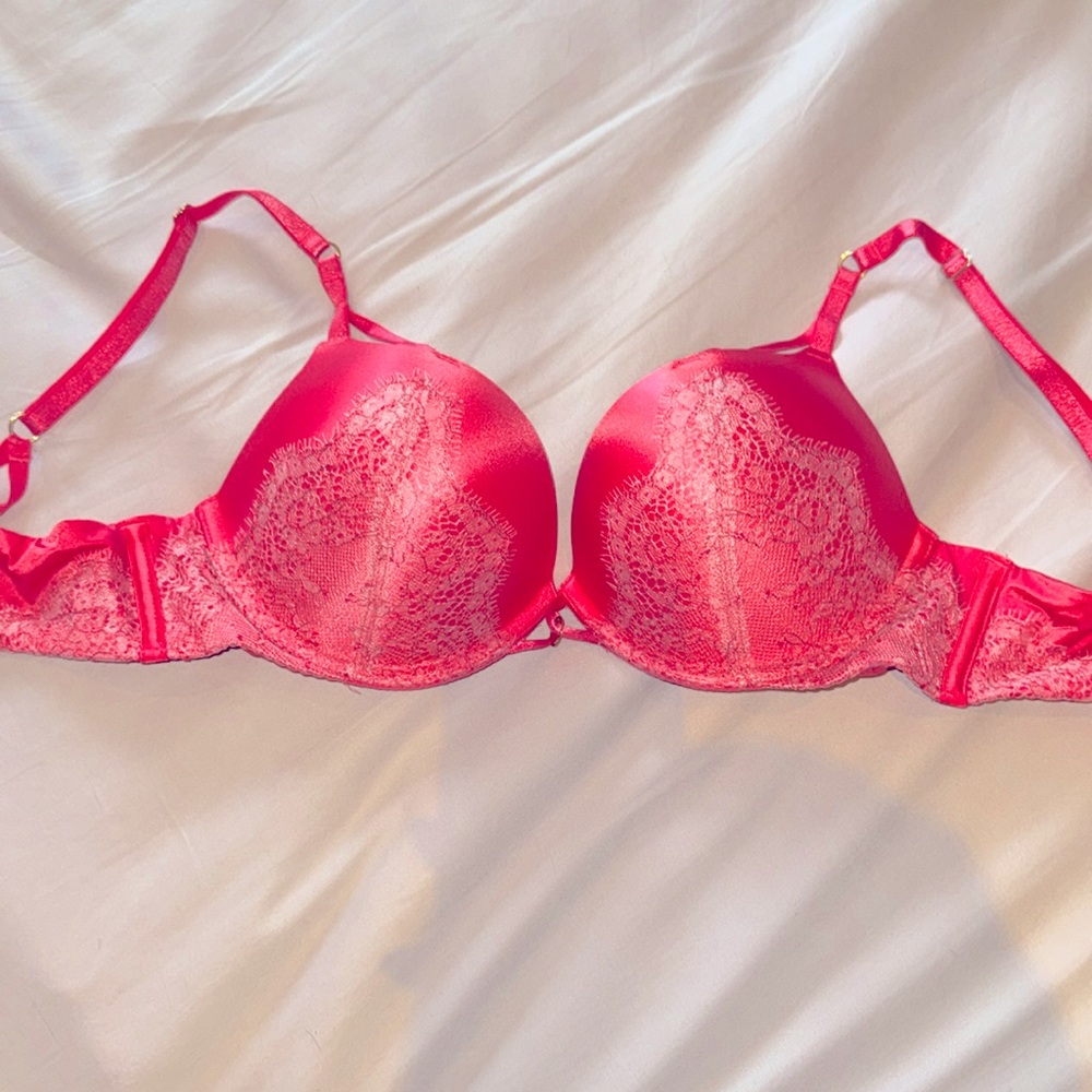 Victoria’s Secret, bra gsting